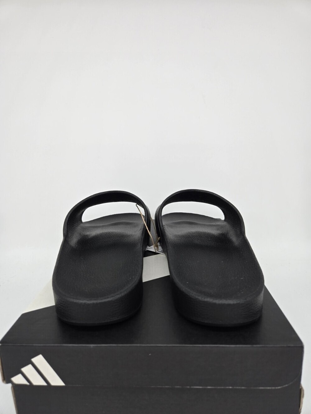 Adilette Men's Aqua Slides F35550 Triple Core Black Shoes Size 11 - Picture 2 of 7
